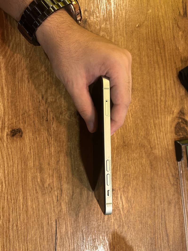 Apple iPhone 12 1