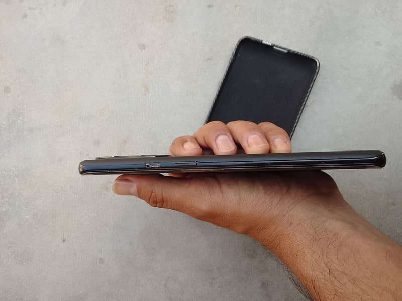 One Plus 9 Pro 3