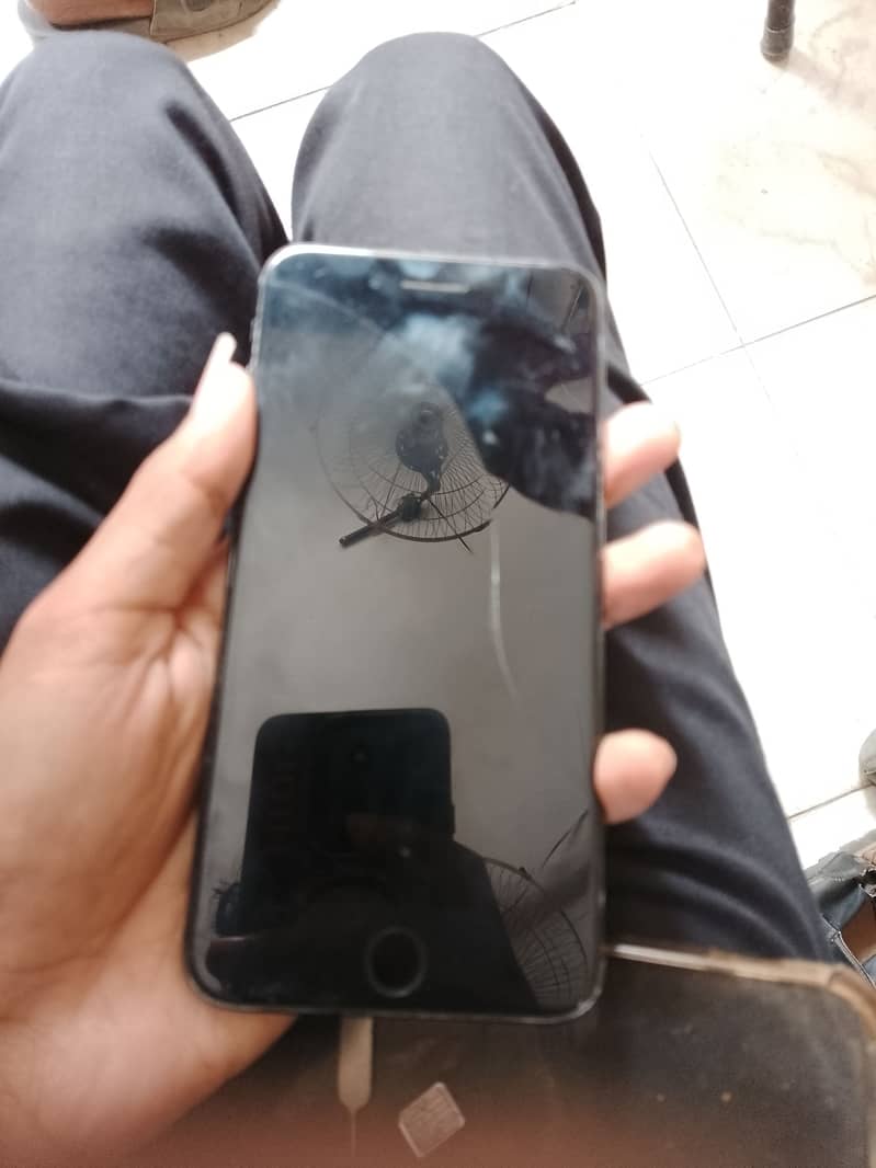 Apple iPhone 7 Plus 1