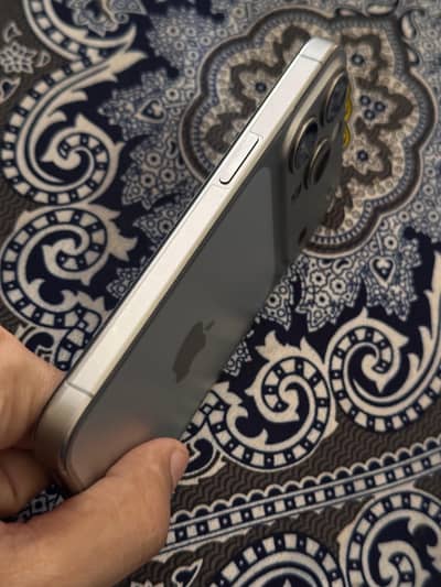 Apple iPhone 15 Pro