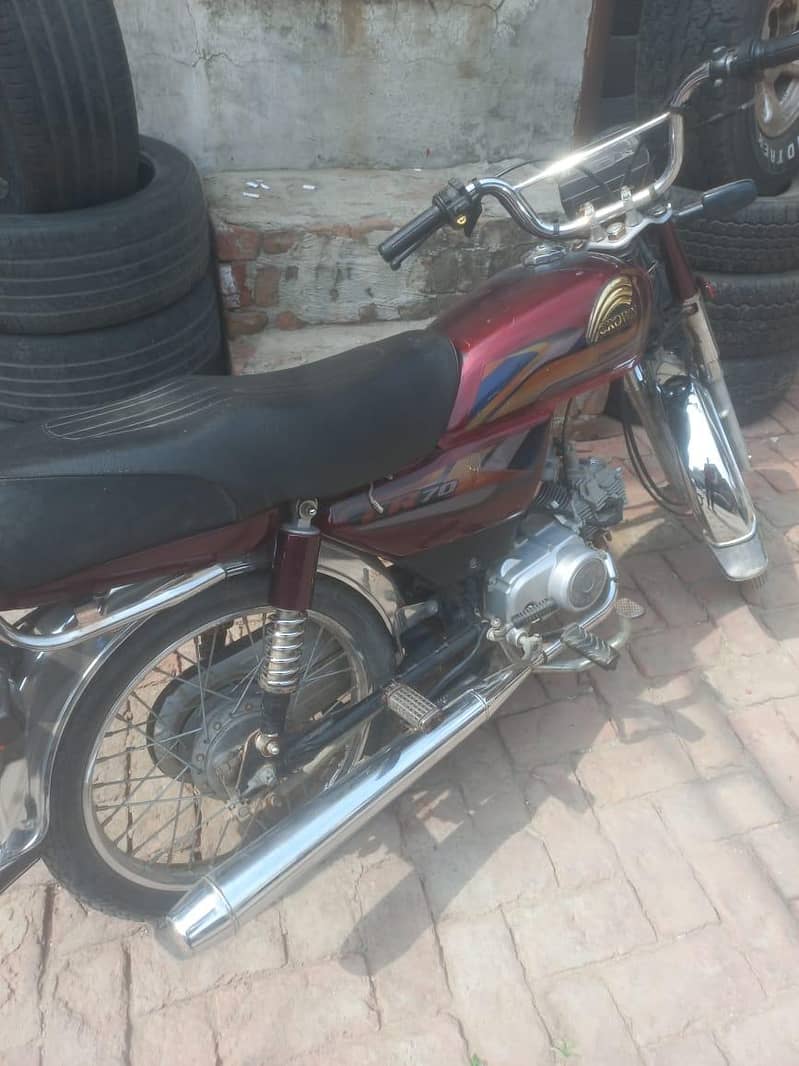 CROWN 70 0