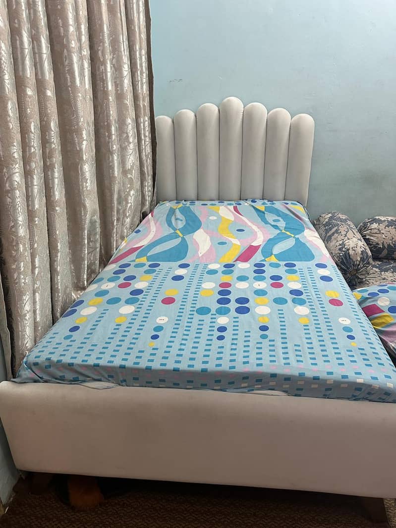 single bed 4