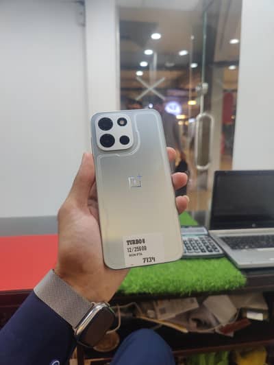 OnePlus Turbo 6 | RAM 12GB STORAGE 256GB |