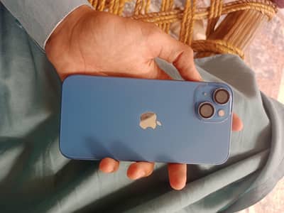 Apple iPhone 13