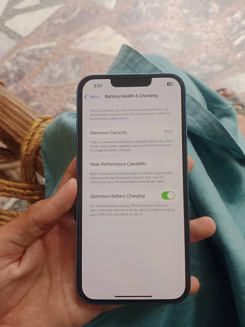 Apple iPhone 13 5