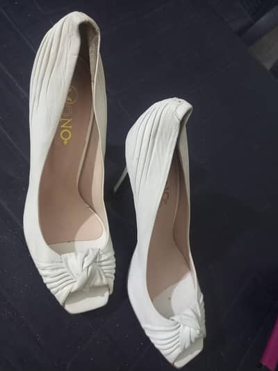 Mono White High Heels / Stilettos Party Wear Shoes size UK 8 EU 41