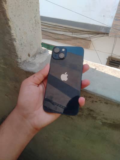Apple iPhone 13