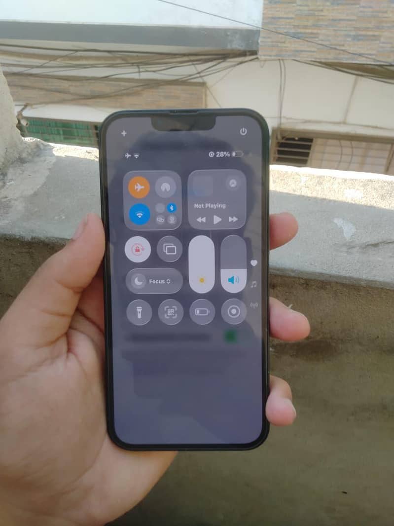 Apple iPhone 13 6
