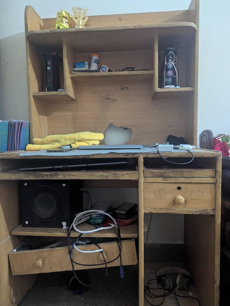 Computer Table 0