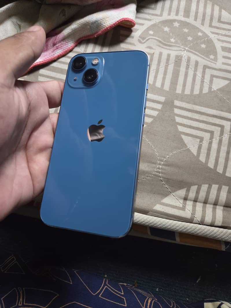 Apple iPhone 13 2