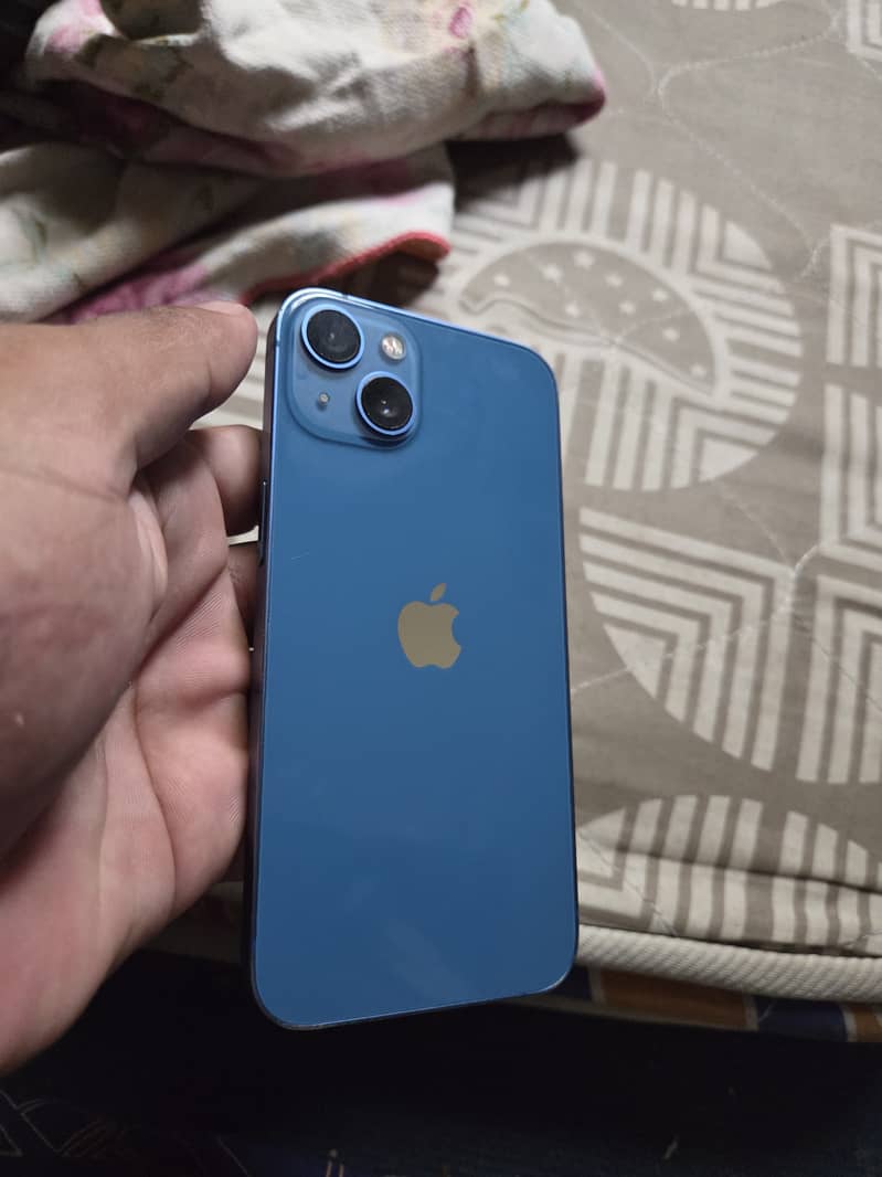 Apple iPhone 13 7