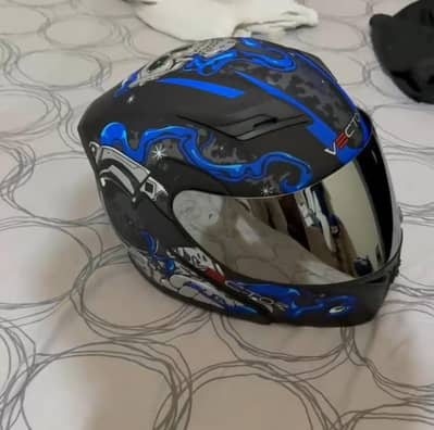 Vector skeleton Helmet.