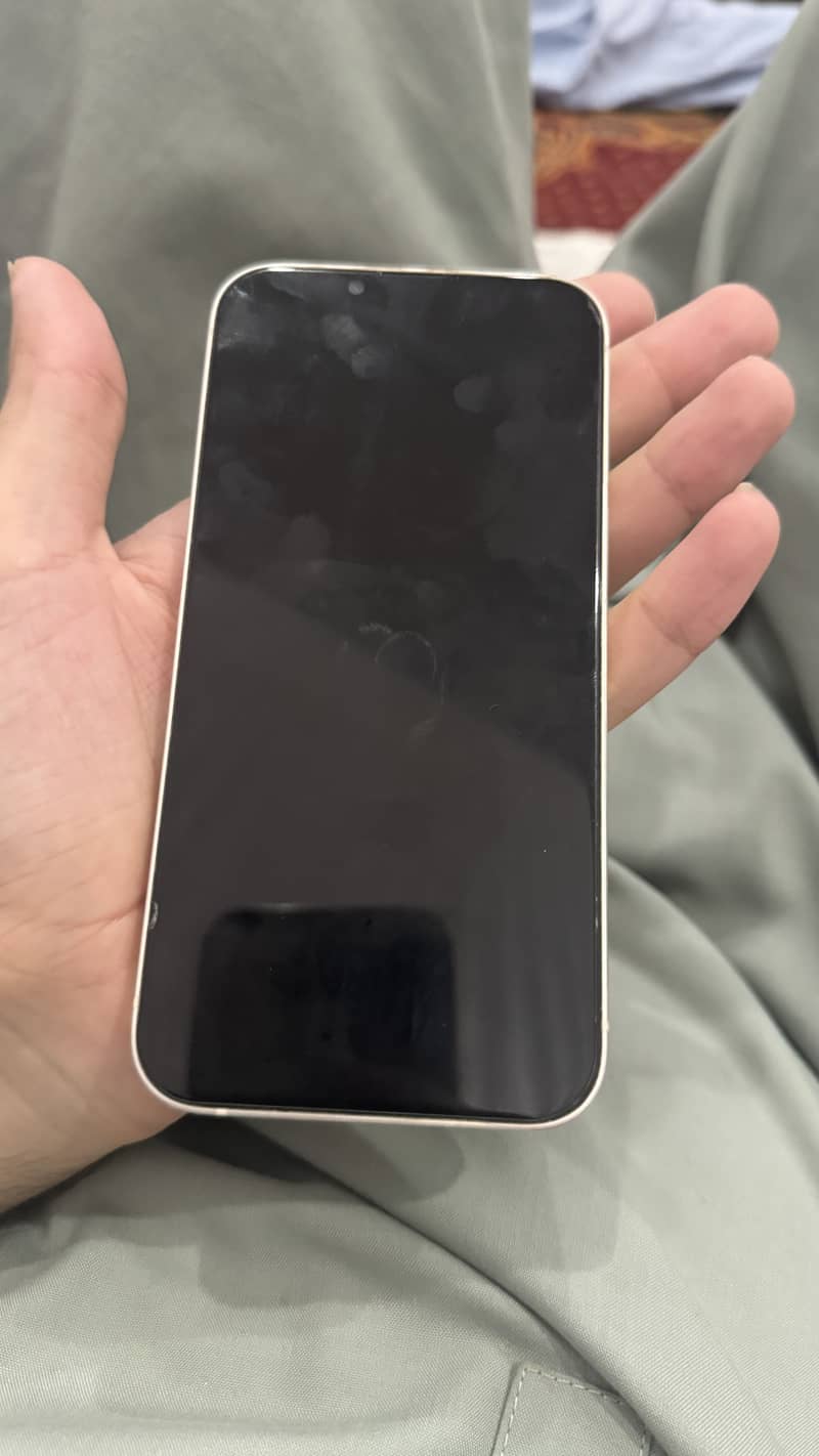 Apple iPhone 13 2