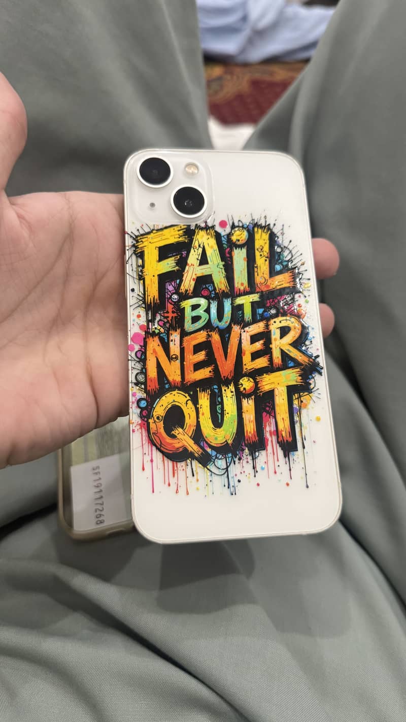 Apple iPhone 13 4