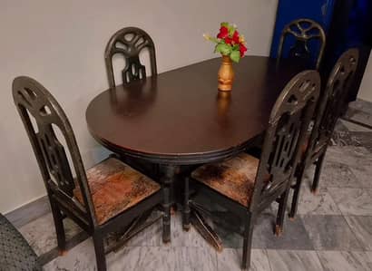 wooden daingtable