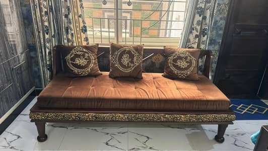 3 Seater Dewan Pure Shesham Wood in Excellent Condition for Sale