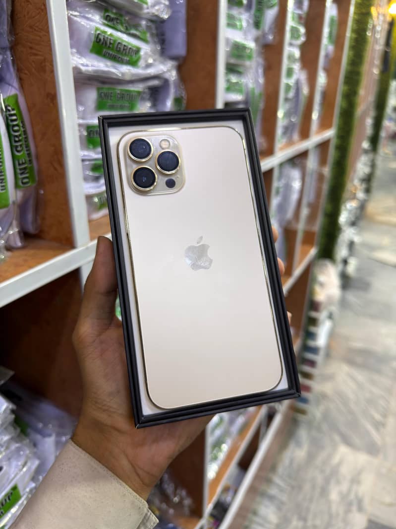 IPhone 12 pro max 1