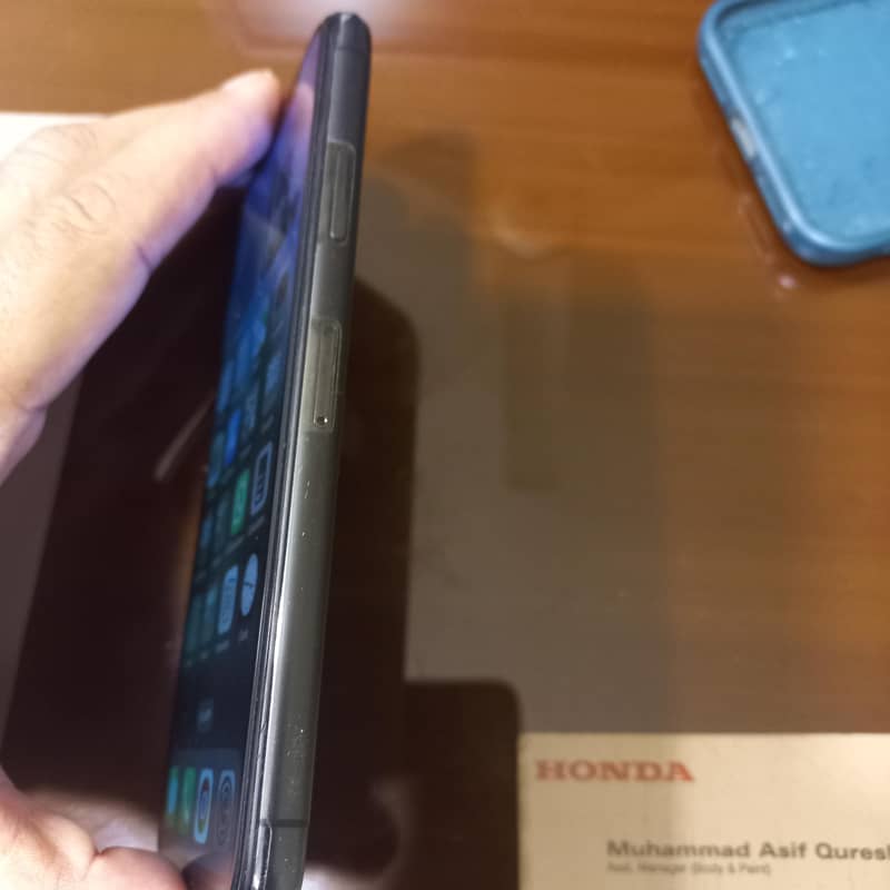 Apple iPhone X 3