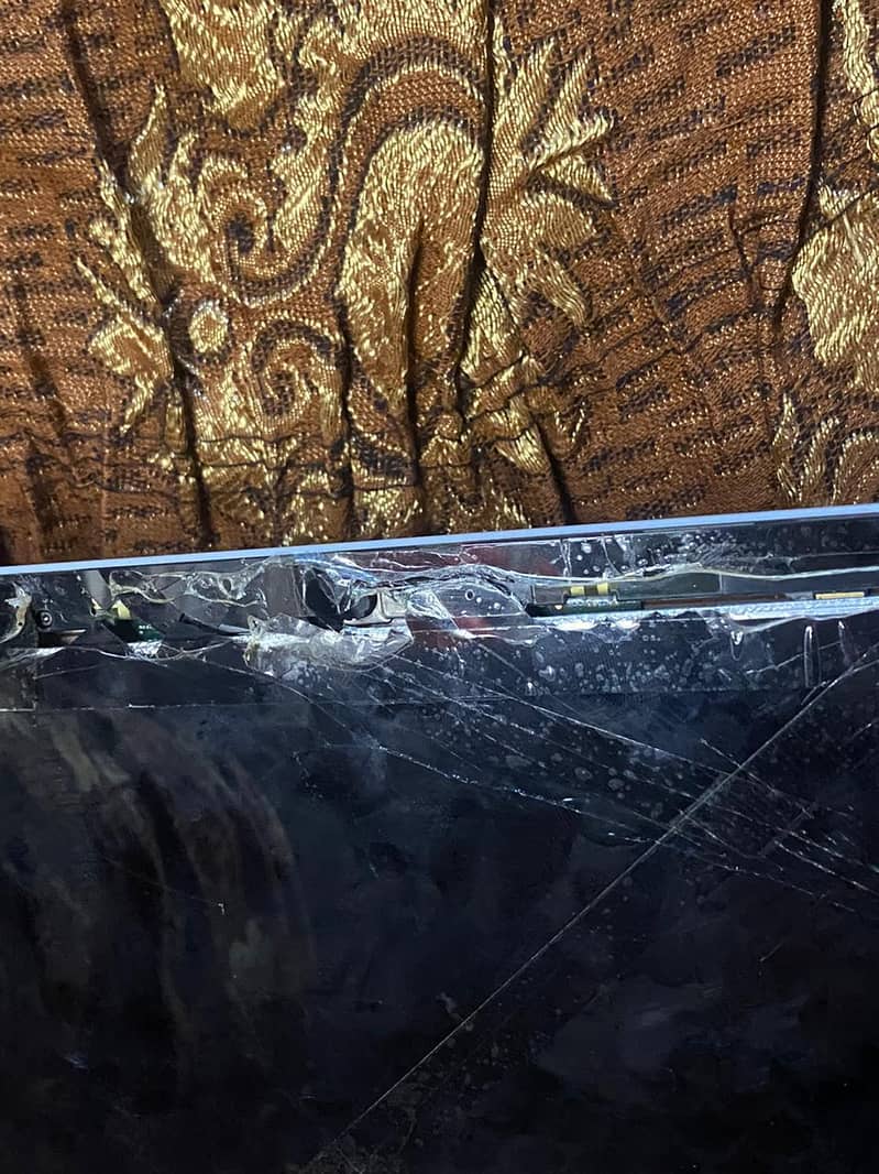 Microsoft tablet 3 pro surface only screen touch damage 6