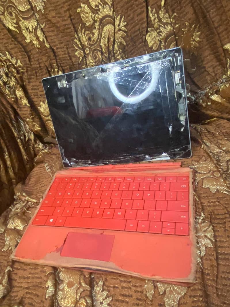 Microsoft tablet 3 pro surface only screen touch damage 7