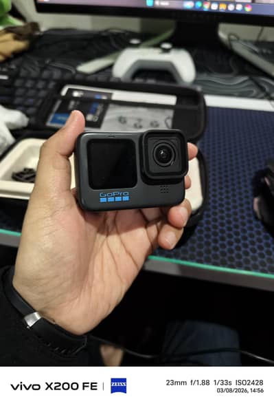 go pro 11 4 sale full box very less used