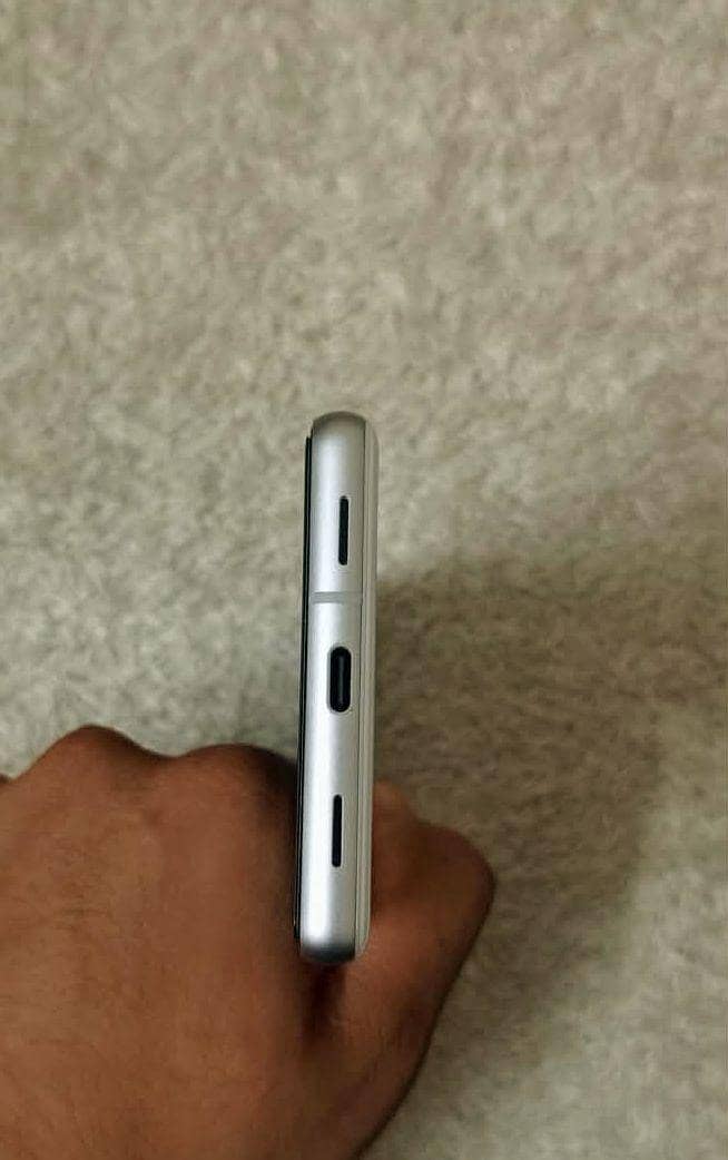 Google Pixel 7a 3
