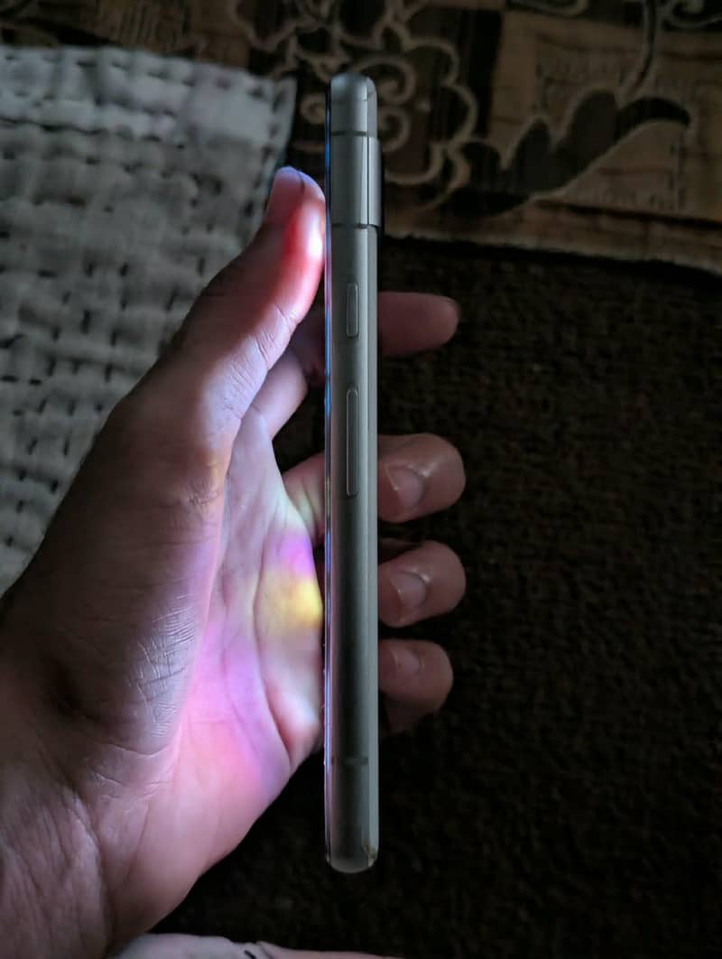 Google Pixel 7a 3