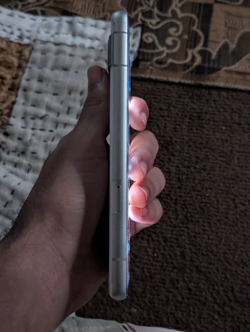 Google Pixel 7a 4