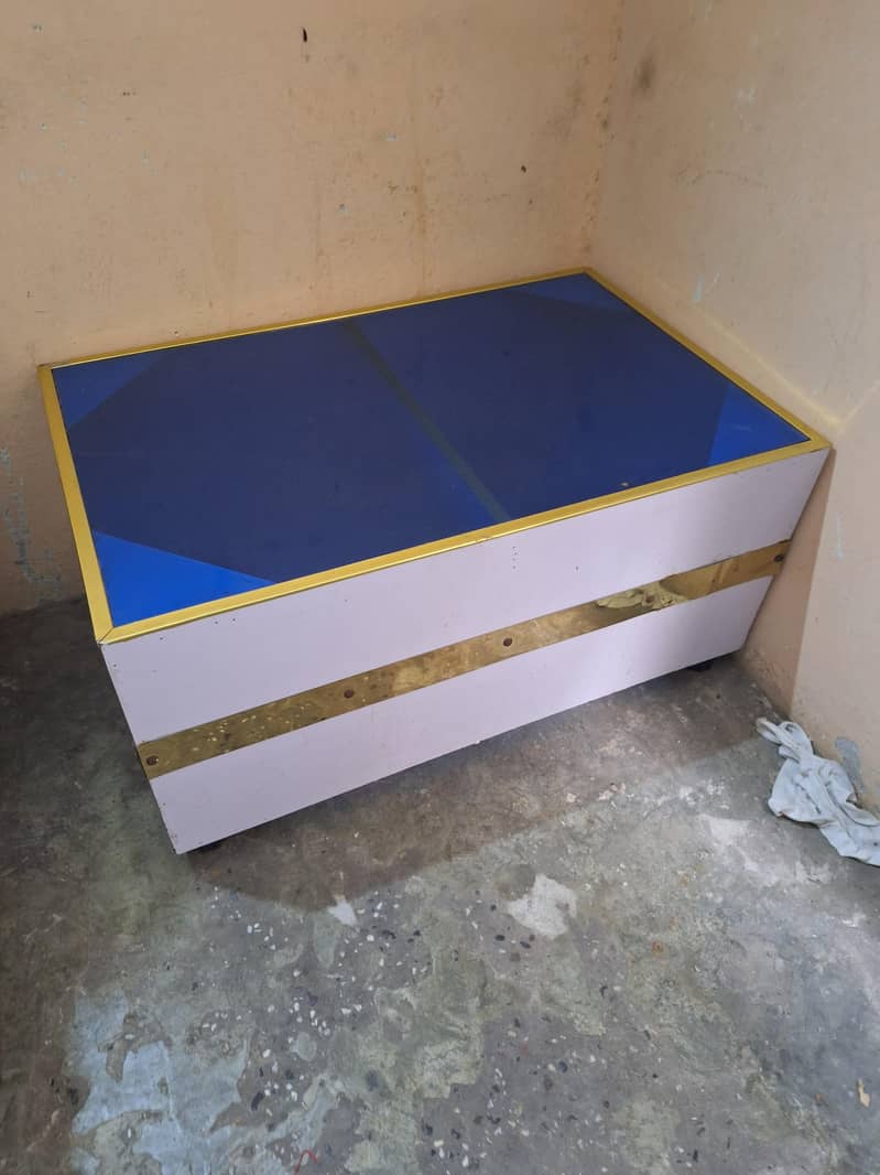 bed set desing sight table  and  table 9