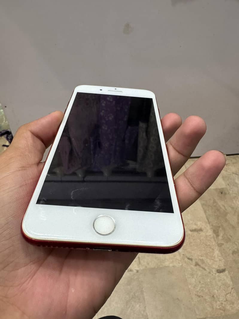 Apple iPhone 7 Plus 6