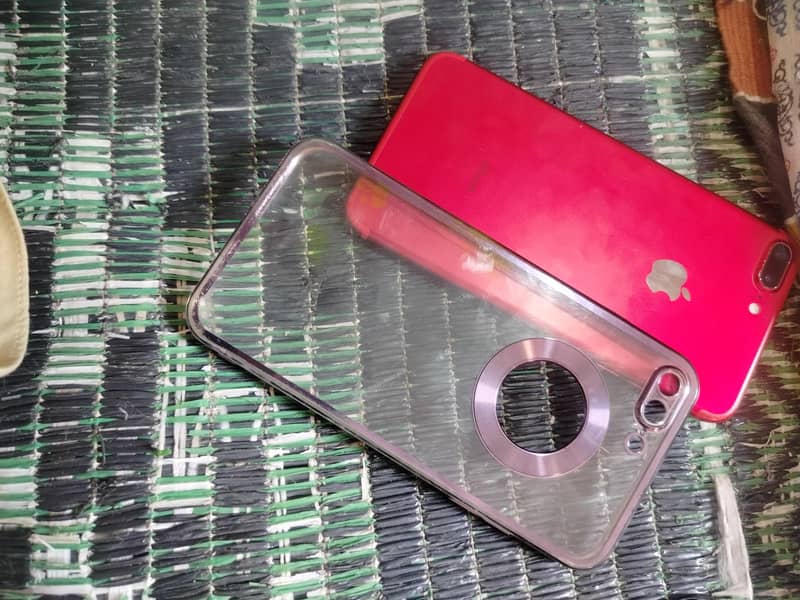 Apple iPhone 7 Plus 9