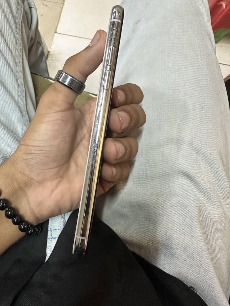 Apple iPhone X 1