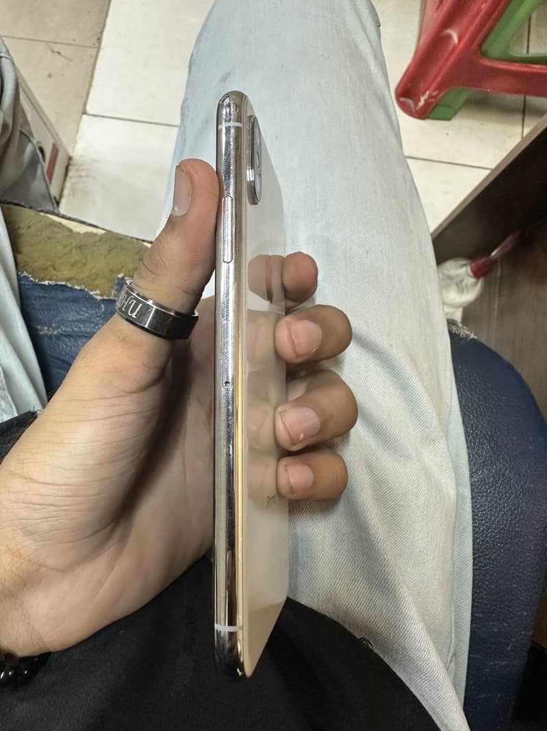 Apple iPhone X 2