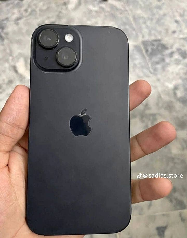 Apple iPhone 15 4