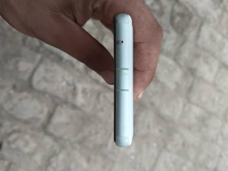 Google Pixel 7a 5