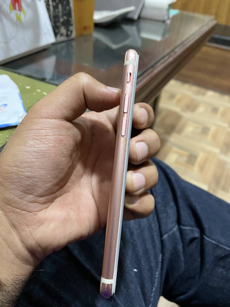 Apple iPhone 6S 1