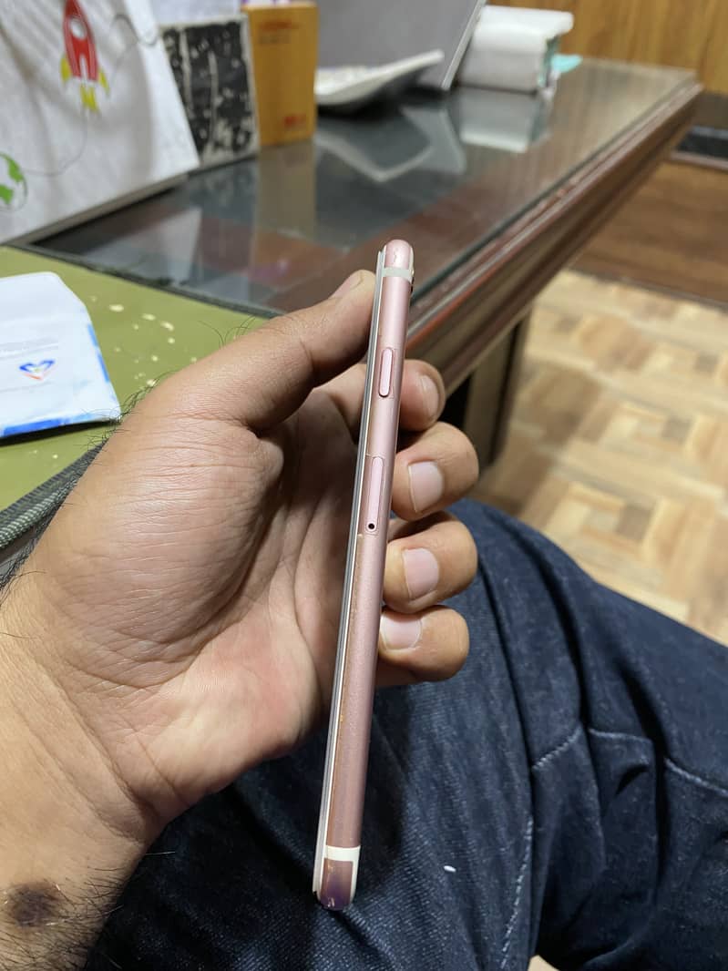 Apple iPhone 6S 3