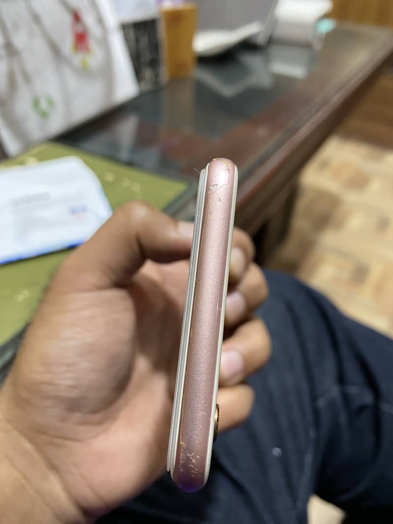 Apple iPhone 6S 5