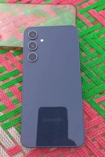 Summsung galaxyA35 5G  8GB  256GB PTA Approved ice bule