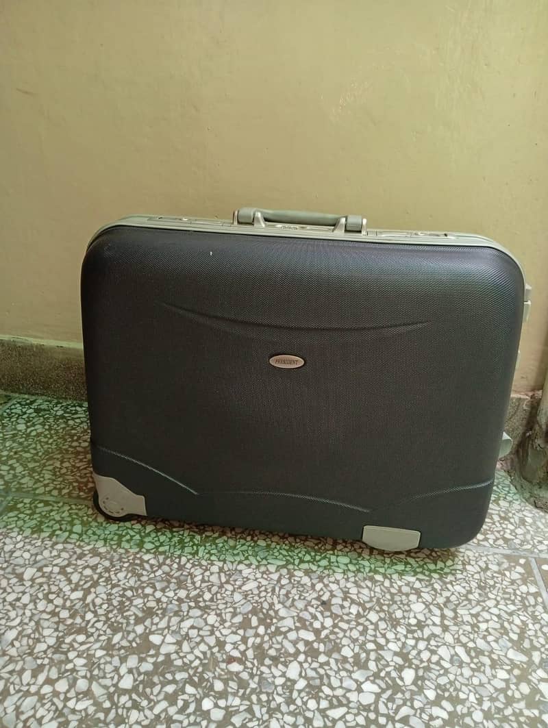 suitcase 0
