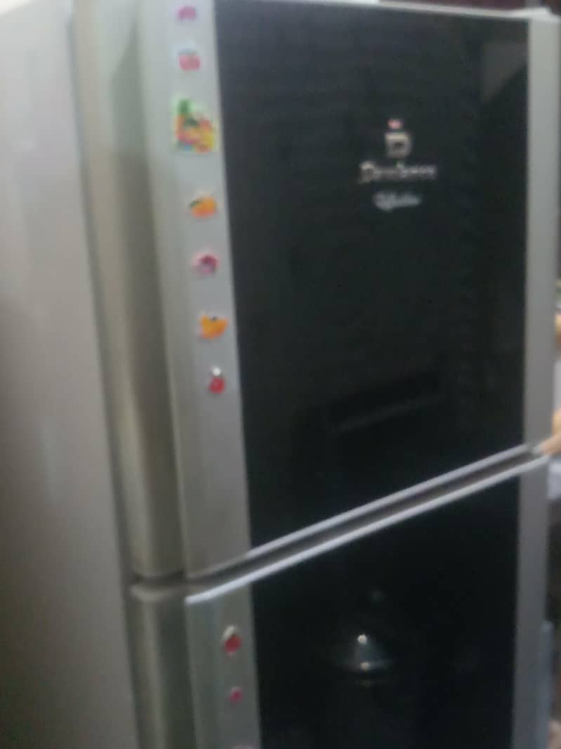 refrigerators 0