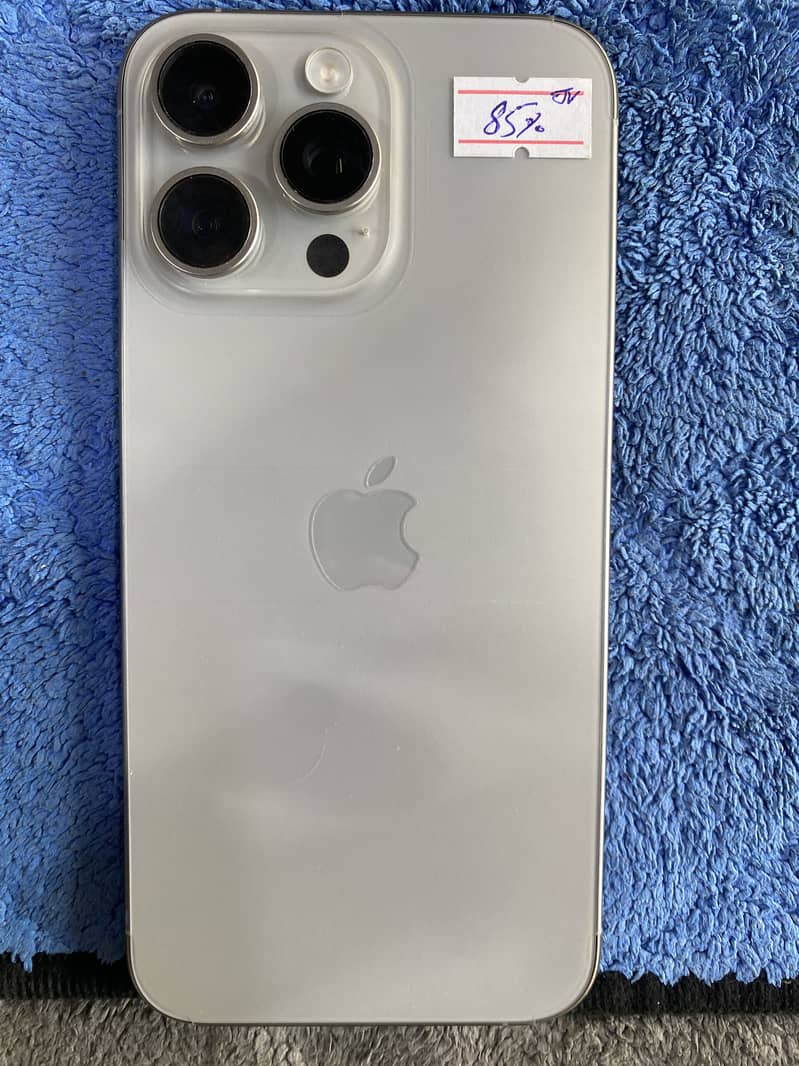 Apple iPhone 15 Pro Max 1