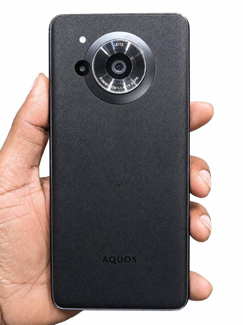 sharp Aquos R7 2