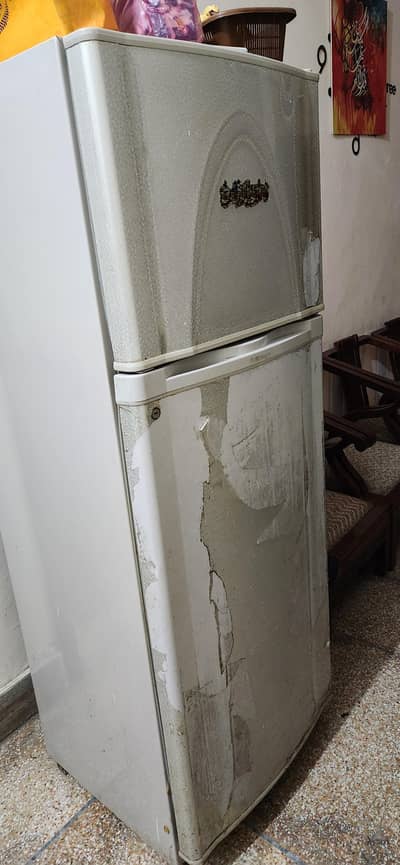 dawlnce refrigrator availble for Sale good in working and condition