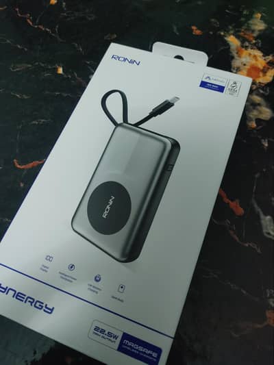 RONIN SYNERGY 10000 mAh Wireless Fast Pd