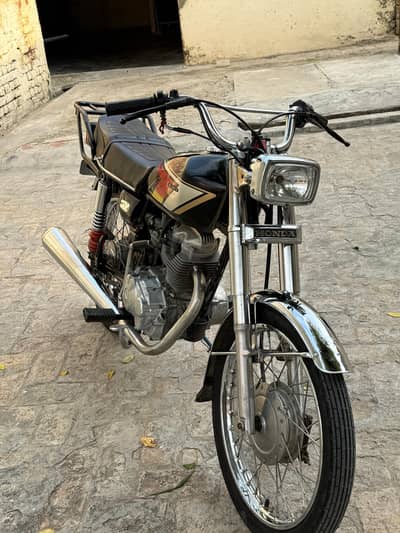 2009 model Honda 125 all okay dubbel saman ma mily ga
