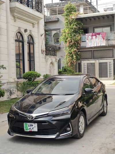 Toyota Corolla Altis Grande 2014