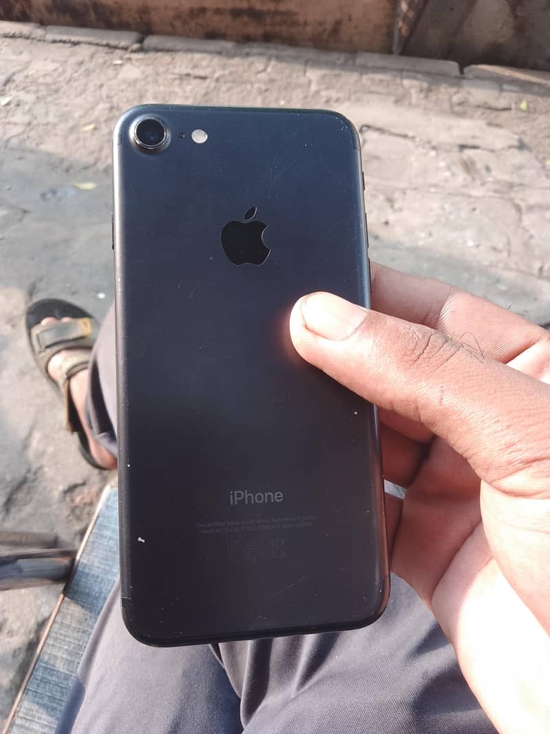 Apple iPhone 7 4