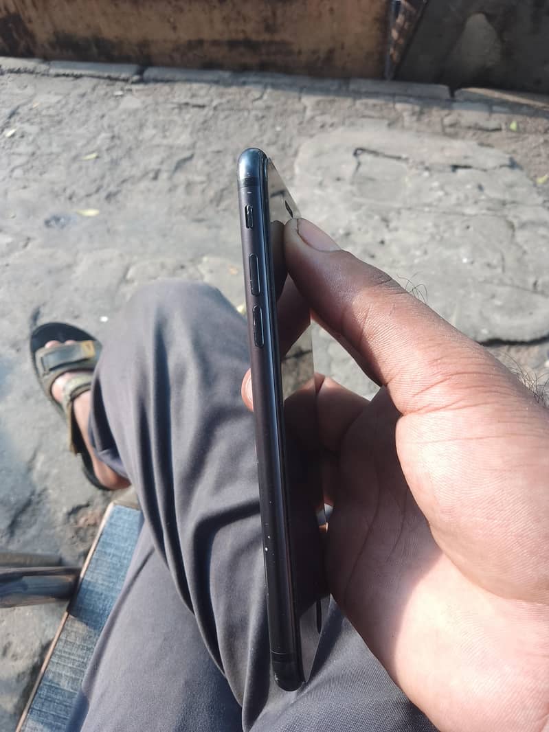 Apple iPhone 7 5