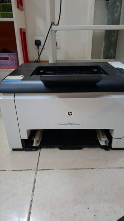 HP. Laser jet cp1025 color laser printer A1 working